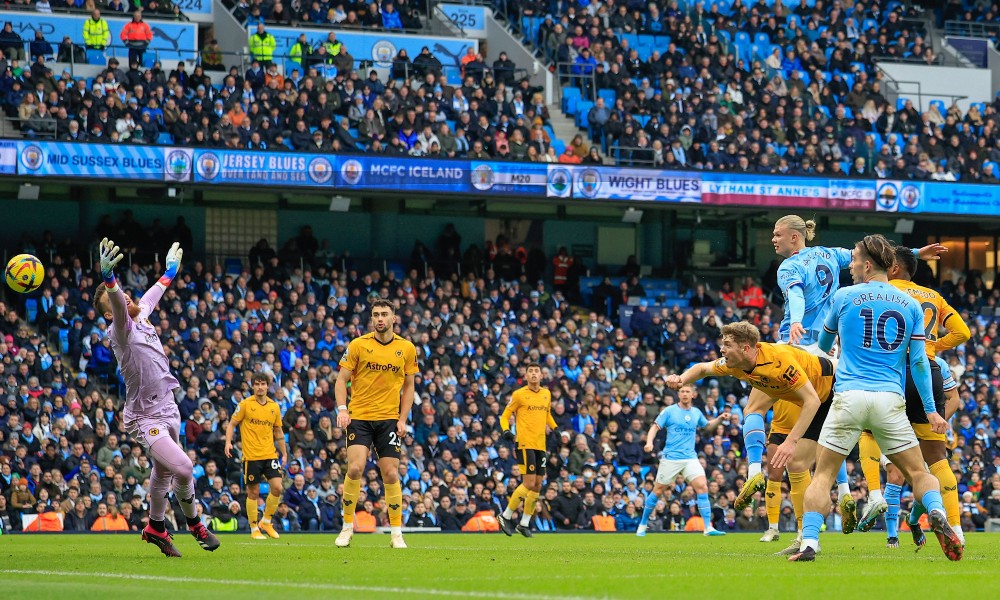 Холанн открывает счет