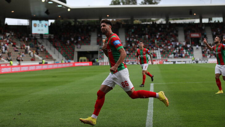 Лео Андраде