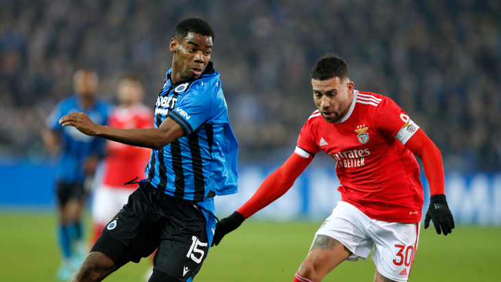 Фрагмент матча «Брюгге» — «Бенфика»