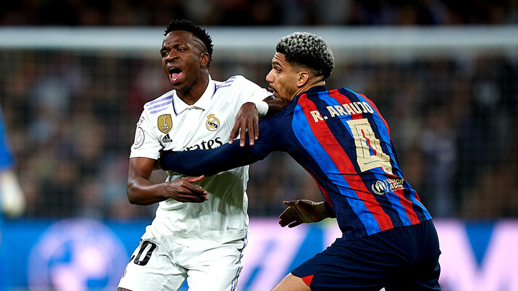 Винисиус Жуниор и Рональд Араухо Винисиус Жуниор и Рональд Араухо