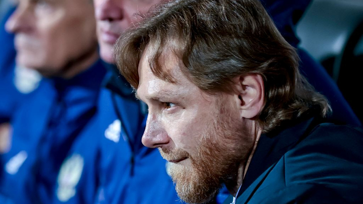 Валерий Карпин