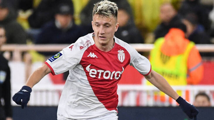 Александр Головин