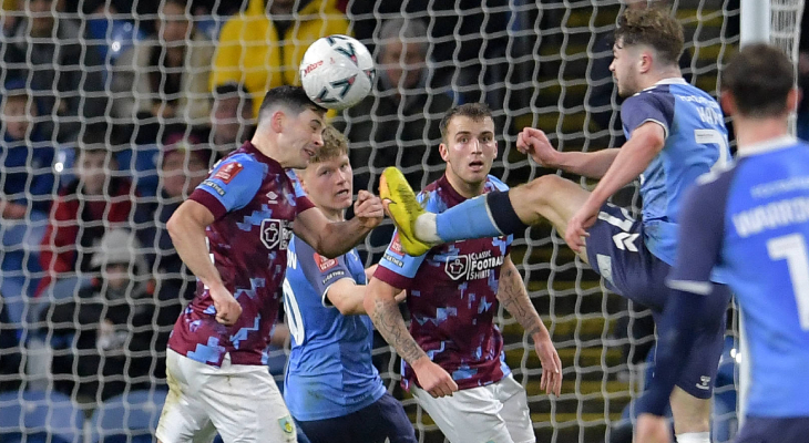 Джош Каллен (слева) 