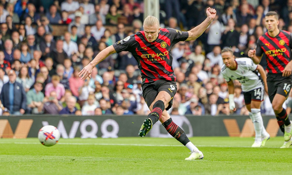 Холанн открывает счет с пенальти