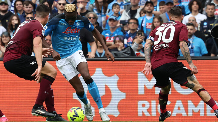 Фрагмент матча «Наполи» — «Салернитана» Фрагмент матча «Наполи» — «Салернитана»