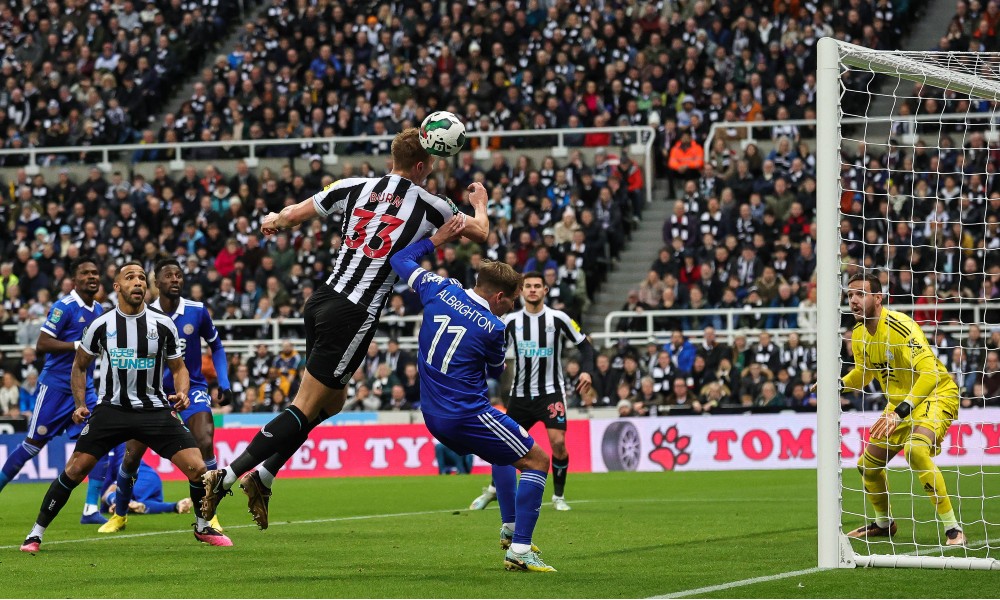 Фрагмент матча Ньюкасл — Лестер