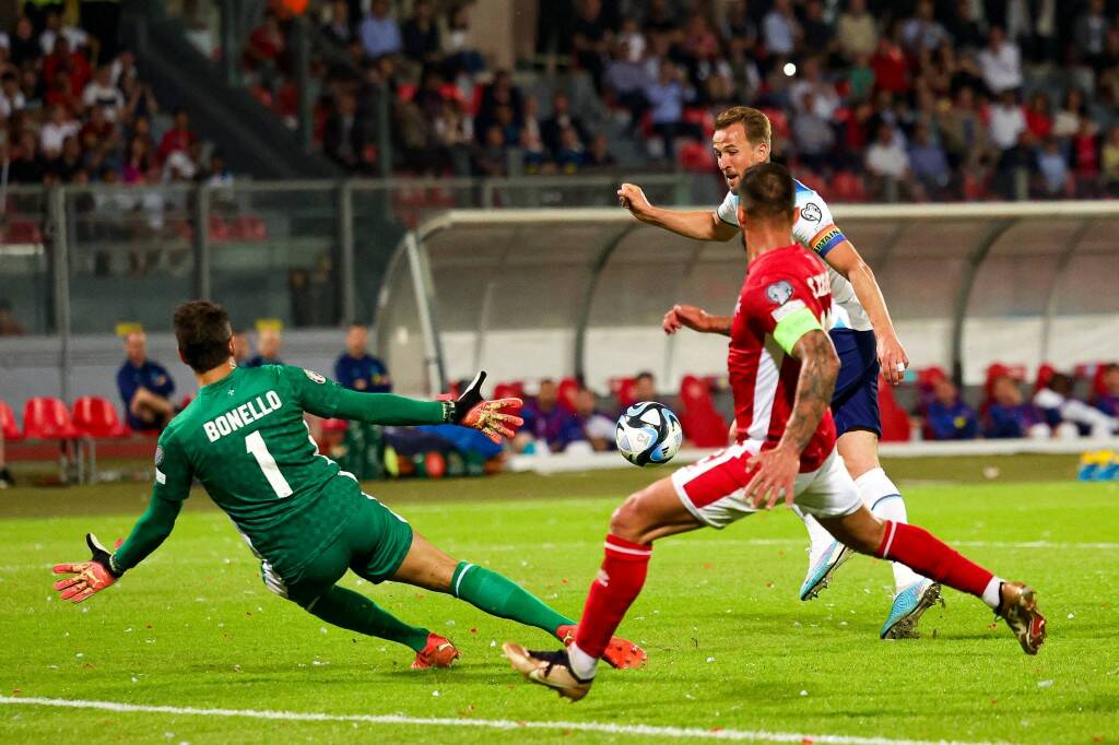 Фрагмент матча Мальта — Англия