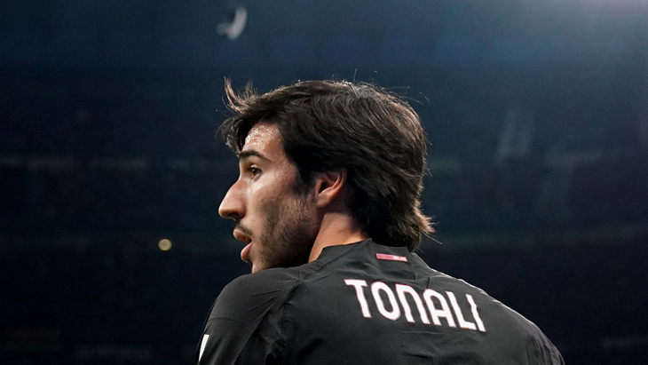 Сандро Тонали