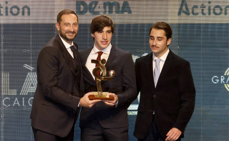 Сандро Тонали