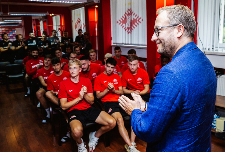 Знакомство нового гендиректора с игроками «Спартака»