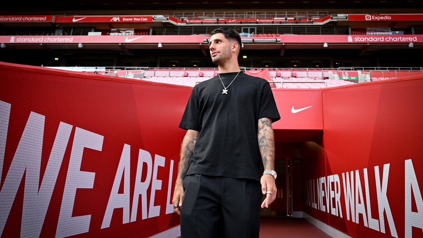 Доминик Собослаи на «Энфилде»