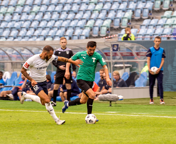 Давид Караев