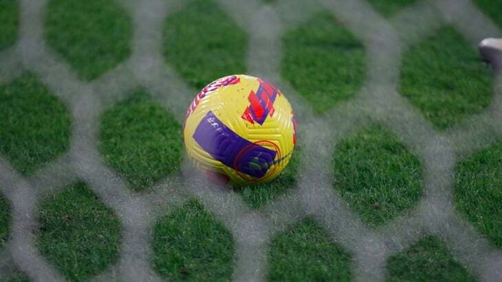 «Ланс» объявил о подписании узбекского защитника