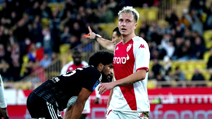 Александр Головин