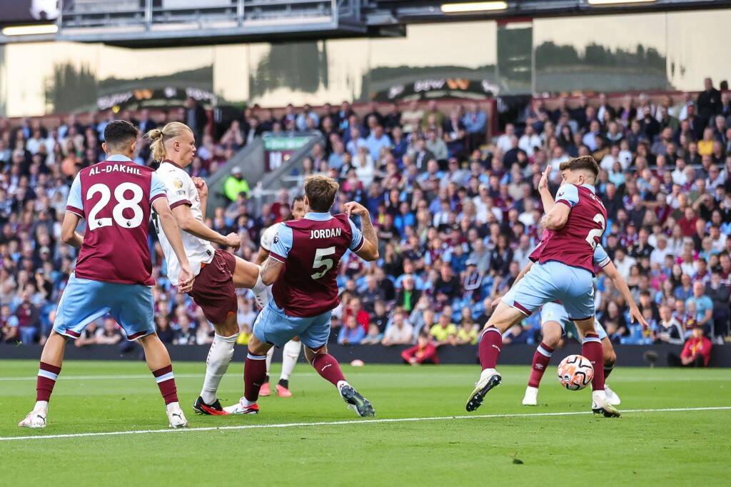 Холанн открывает счет