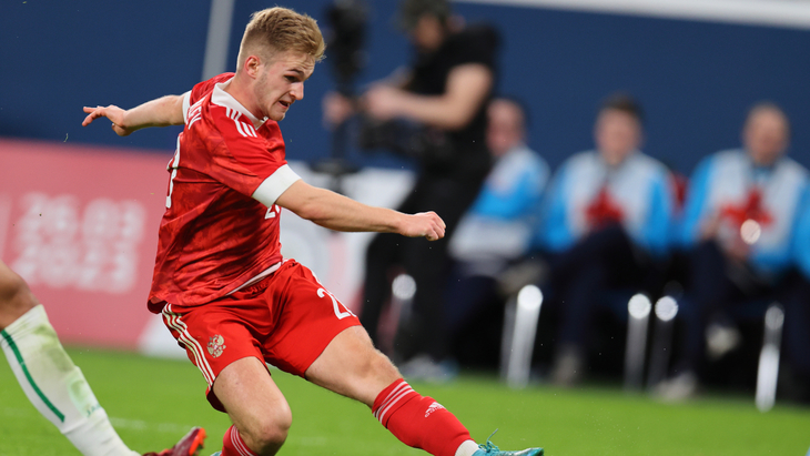 Сергей Пиняев в футболке сборной России