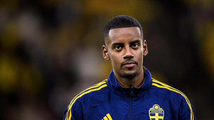 Александер Исак