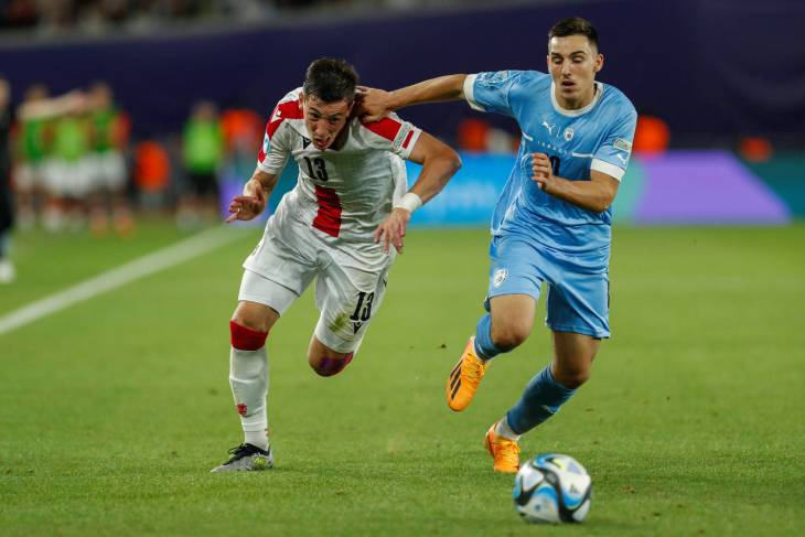 Оскар Глух (справа)