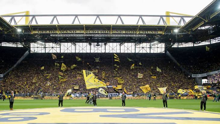 Желтая стена на «Вестфаленштадионе»