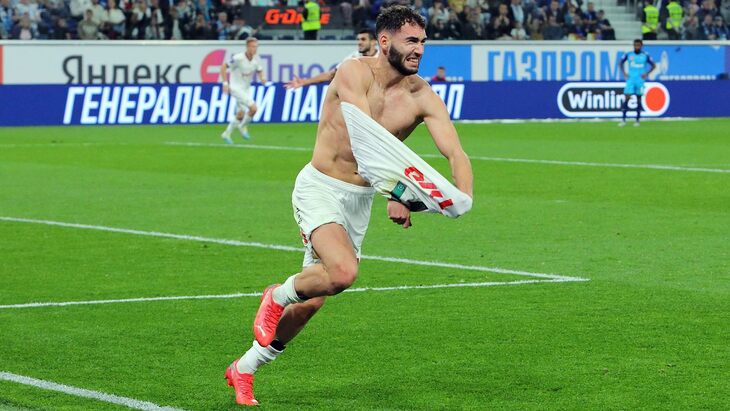 Автор первого гола Наир Тикнизян Автор первого гола Наир Тикнизян