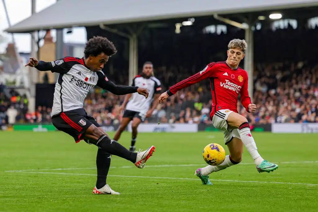 Фрагмент матча Фулхэм — Манчестер Юнайтед