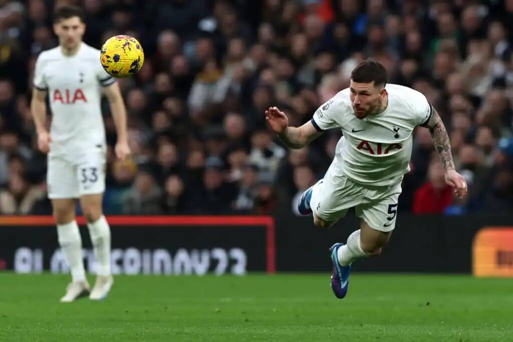 Фрагмент матча Тоттенхэм — Астон Вилла