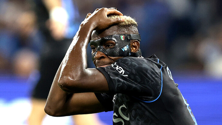 Виктор Осимхен — форвард «Наполи» Виктор Осимхен — форвард «Наполи»