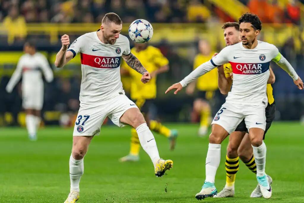 Фрагмент матча Боруссия — ПСЖ