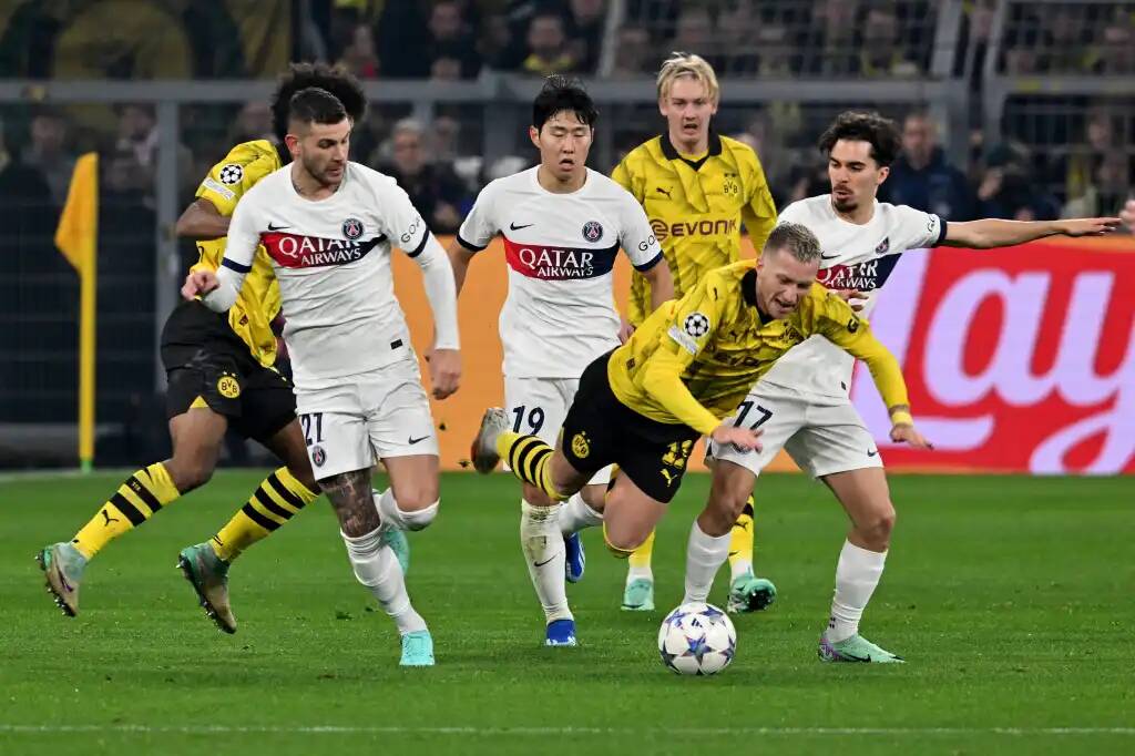 Фрагмент матча Боруссия — ПСЖ