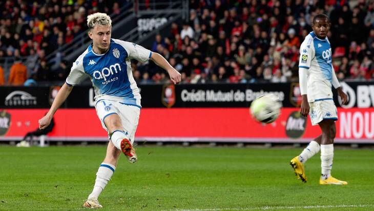 Александр Головин