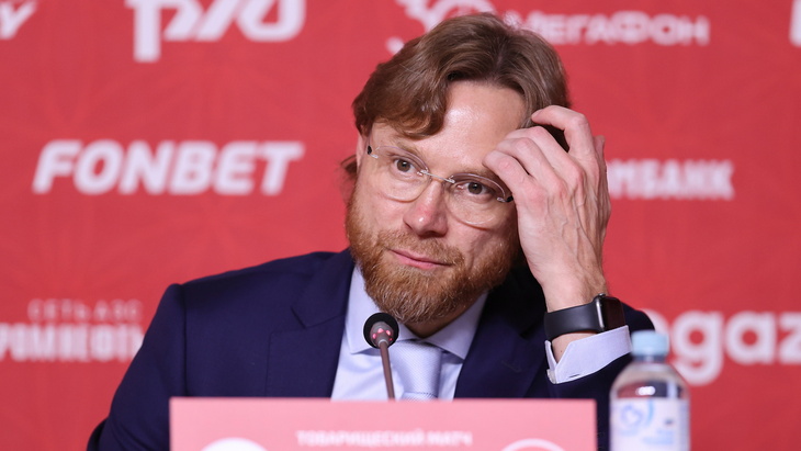 Валерий Карпин — главный тренер сборной России Валерий Карпин — главный тренер сборной России