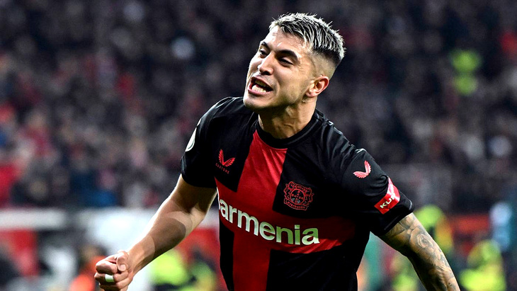 Чемпион мира Эсекиэль Паласиос летом может перебраться из «Байера» в АПЛ Чемпион мира Эсекиэль Паласиос летом может перебраться из «Байера» в АПЛ