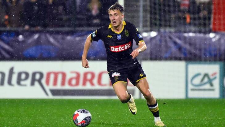 Александр Головин