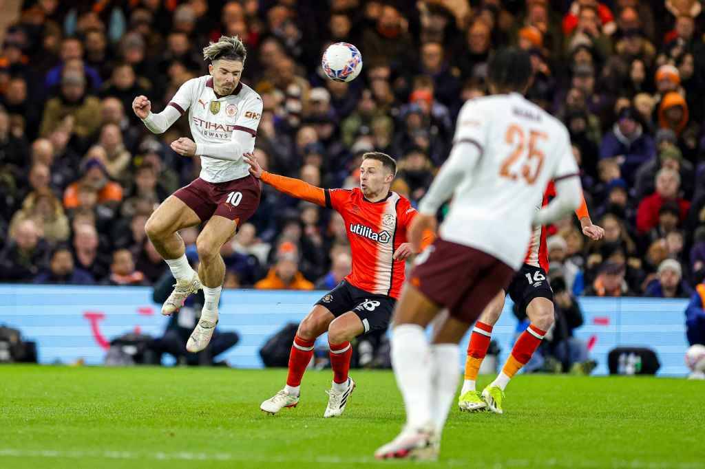 Фрагмент матча Лутон — Манчестер Сити