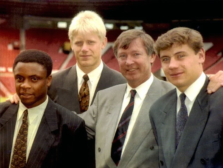 Пол Паркер, Петер Шмейхель, Андрей Канчельскис и сэр Алекс Фергюсон