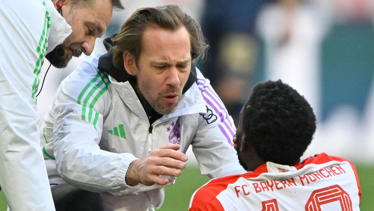 Альфонсо Дэвис повредил зубы