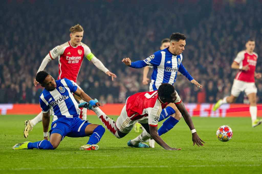 Фрагмент матча Арсенал — Порту