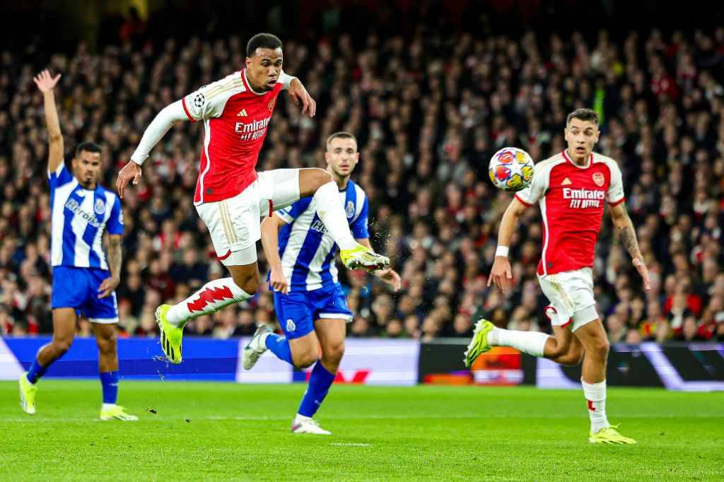 Фрагмент матча Арсенал — Порту