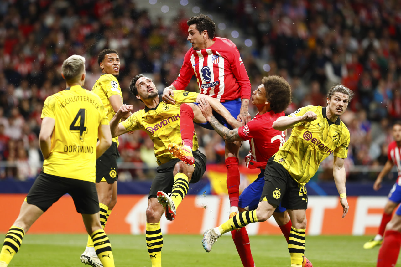 Фрагмент матча Атлетико — Боруссия