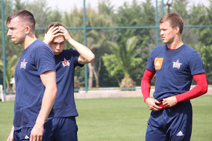 Максим Канунников (справа) в «СКА-Хабаровск»