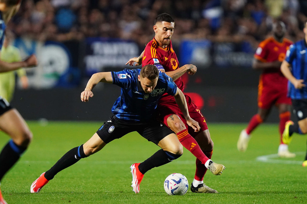 Фрагмент матча Аталанта — Рома