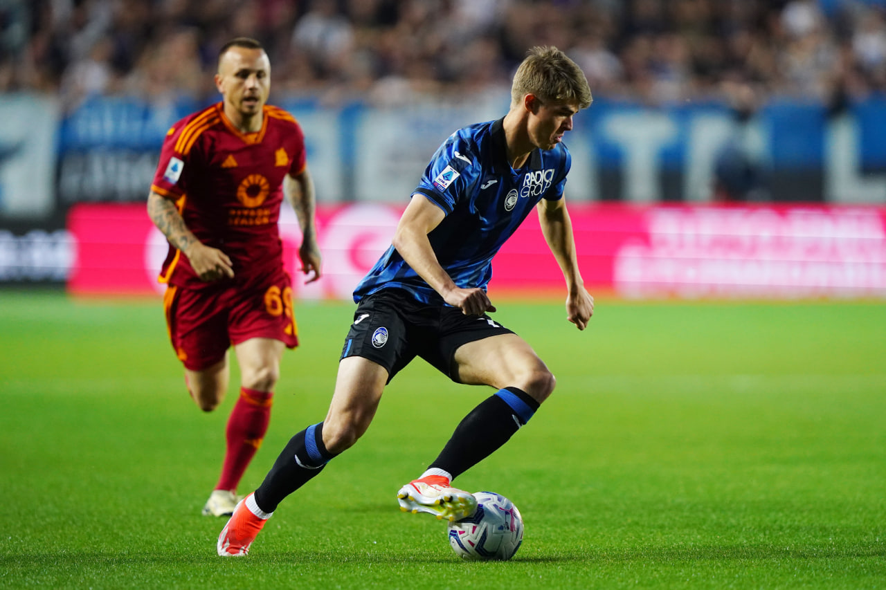 Фрагмент матча Аталанта — Рома