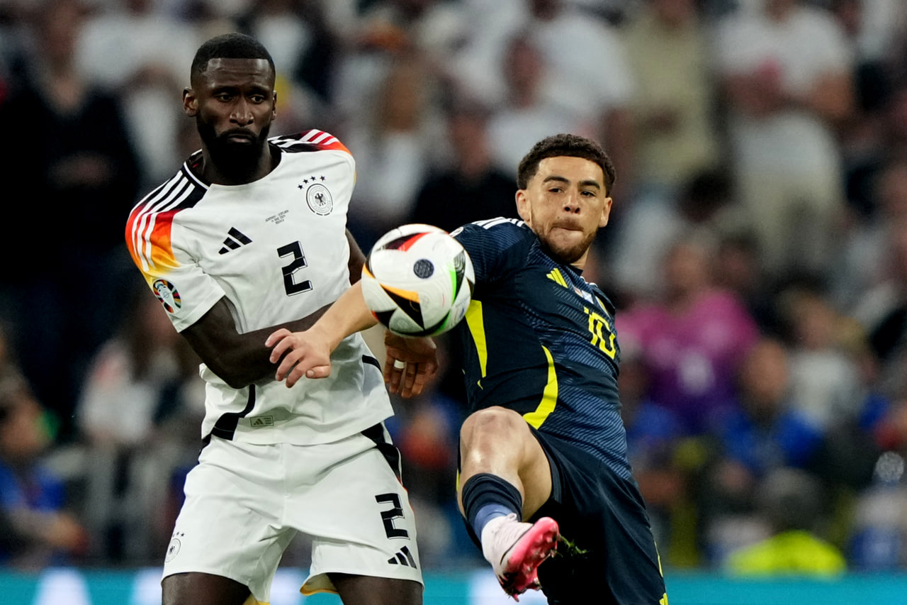 Фрагмент матча Германия — Шотландия