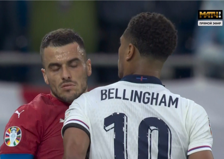 Джуд Беллингем толкнул Филипа Костича