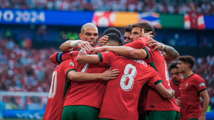 Криштиану Роналду — нападающий сборной Португалии