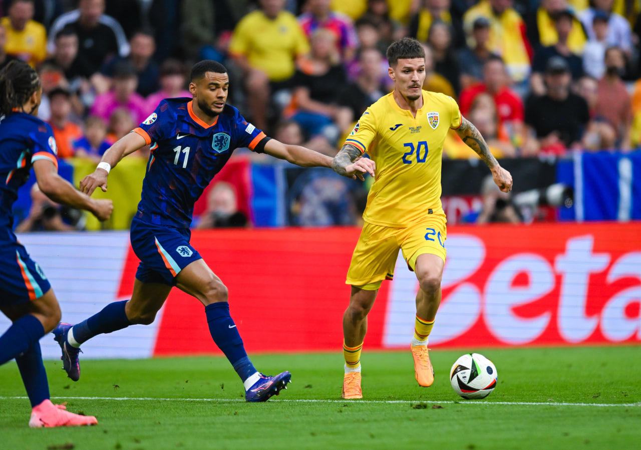 Фрагмент матча Румыния — Нидерланды