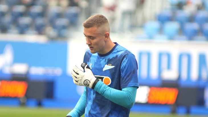 Евгений Латышонок — голкипер «Зенита» Евгений Латышонок — голкипер «Зенита»