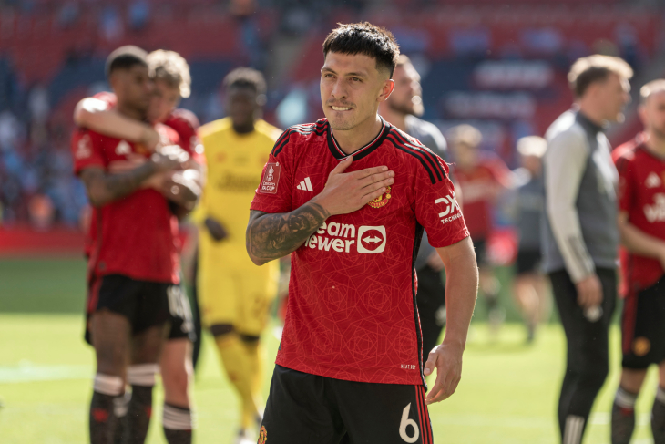 Лисандро Мартинес