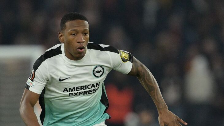 Первис Эступиньян Первис Эступиньян