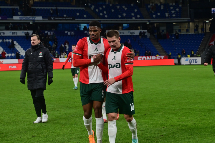 Дмитрий Воробьёв (справа)